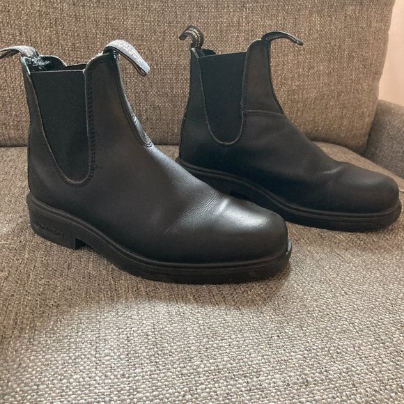 Blundstone Shoes - Chelseas  in Black